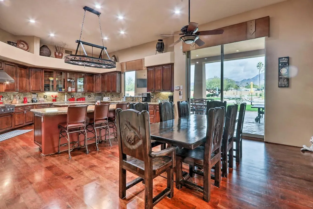 Lavish Estate With Sports Court And Home Theater! Scottsdale Dom wakacyjny