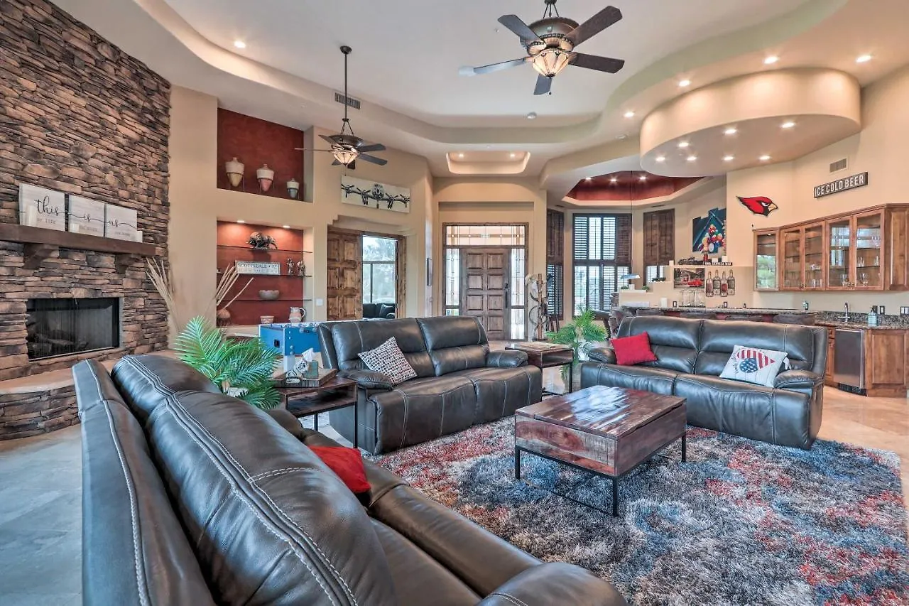 Dom wakacyjny Lavish Estate With Sports Court And Home Theater! Scottsdale Stany Zjednoczone Ameryki