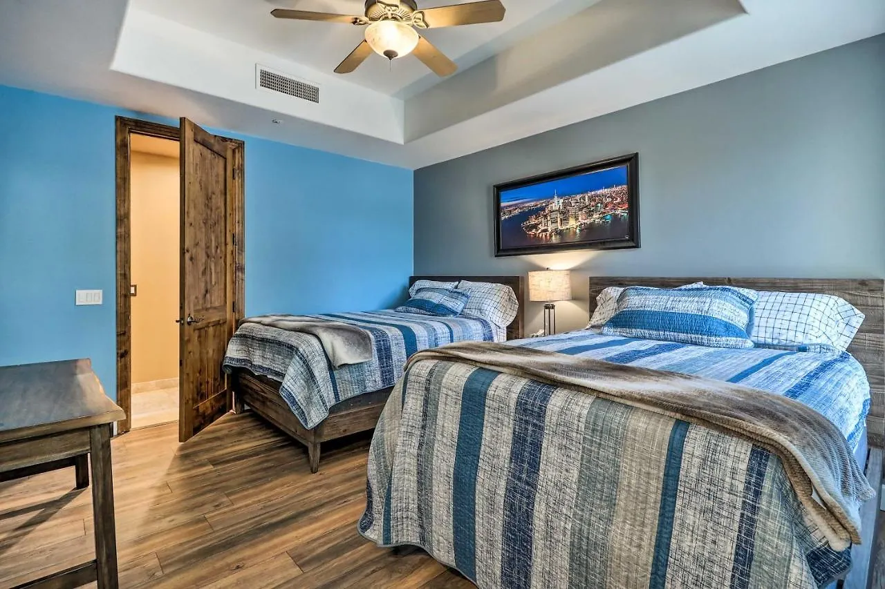Lavish Estate With Sports Court And Home Theater! Scottsdale