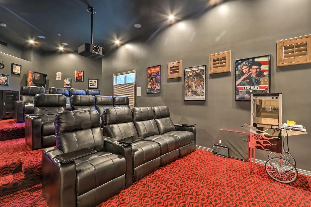 Dom wakacyjny Lavish Estate With Sports Court And Home Theater! Scottsdale Stany Zjednoczone Ameryki