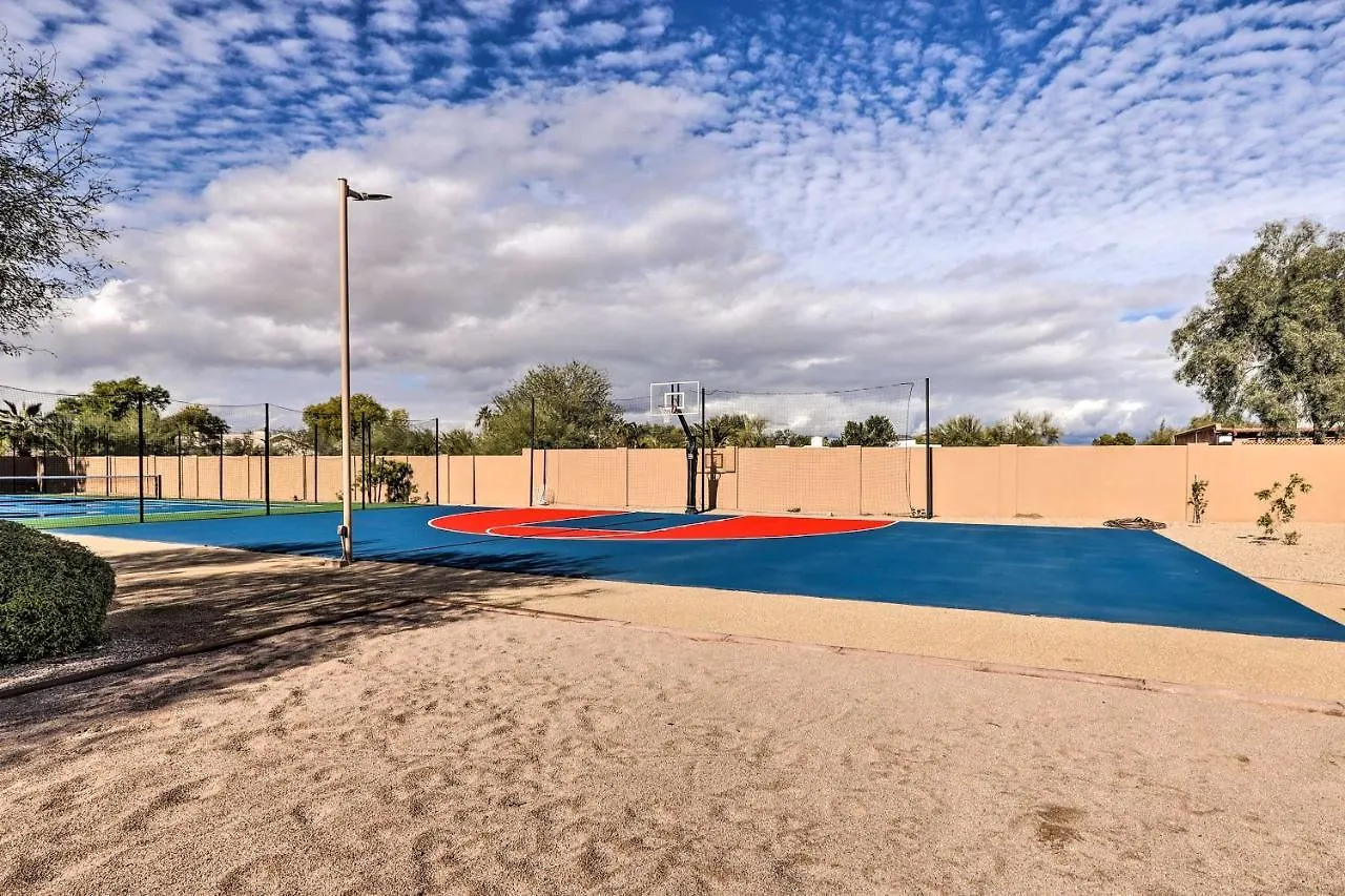 Lavish Estate With Sports Court And Home Theater! Scottsdale 0*,